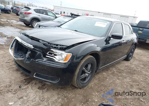2014 Chrysler 300 z USA, uszkodzony, nr VIN 2C3CCAAG4EH220965